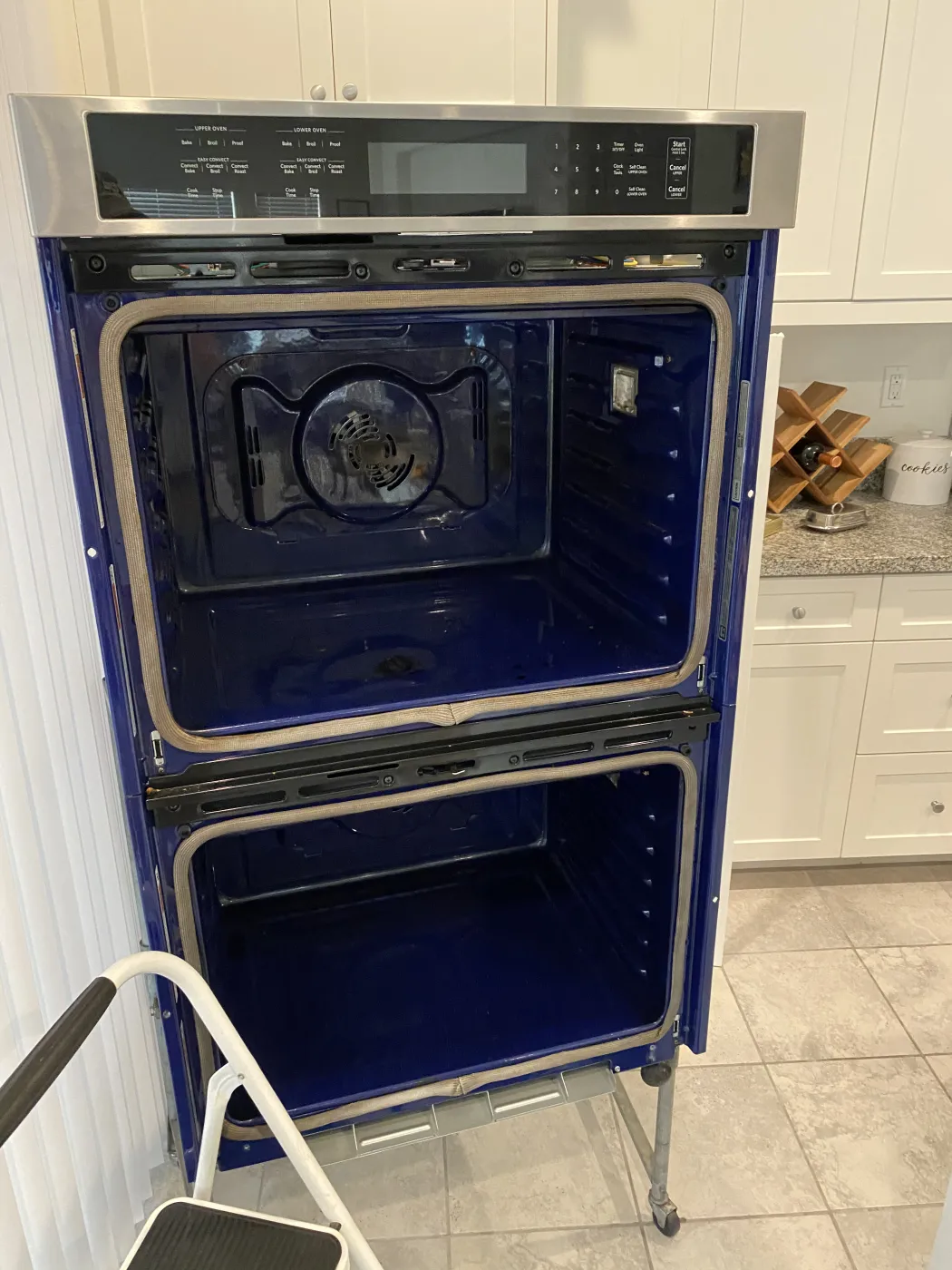 Double Oven - Out of the cabinet